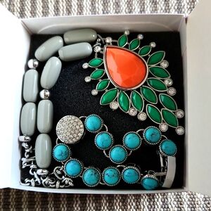 Lia Sophia Kauai long necklace